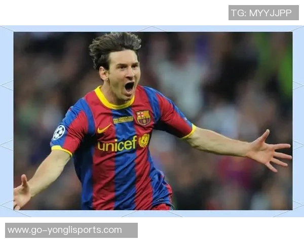 足球13号球星的传奇之路与背后的故事揭秘 足球13号球星的传奇之路与背后的故事揭秘